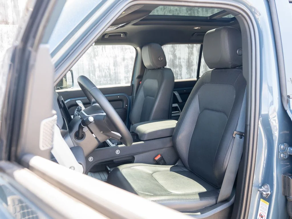 Certified Used 2023 Blue Land Rover X-Dynamic SE image 20