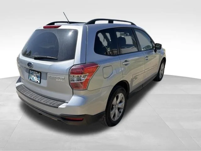 Used 2014 Silver Subaru 2.5i Premium image 3