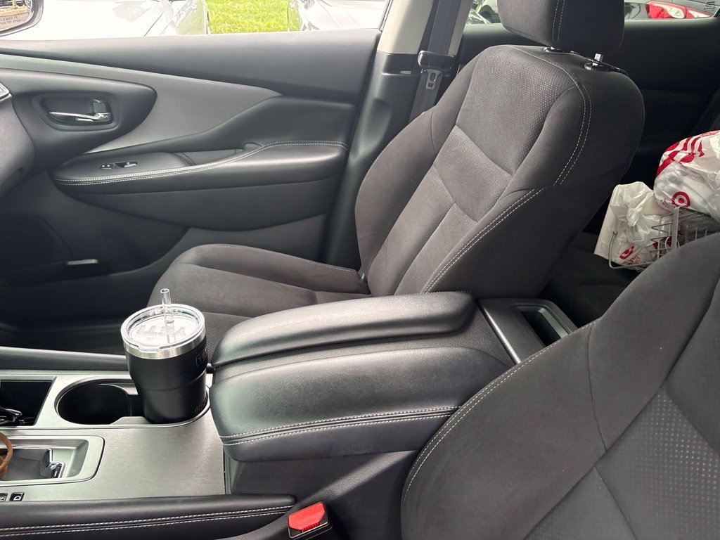 Used 2022 Black Nissan S image 18