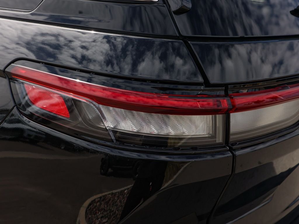 New 2026 Diamond Black Crystal Pearl-Coat Exterior Paint Jeep Laredo X image 6