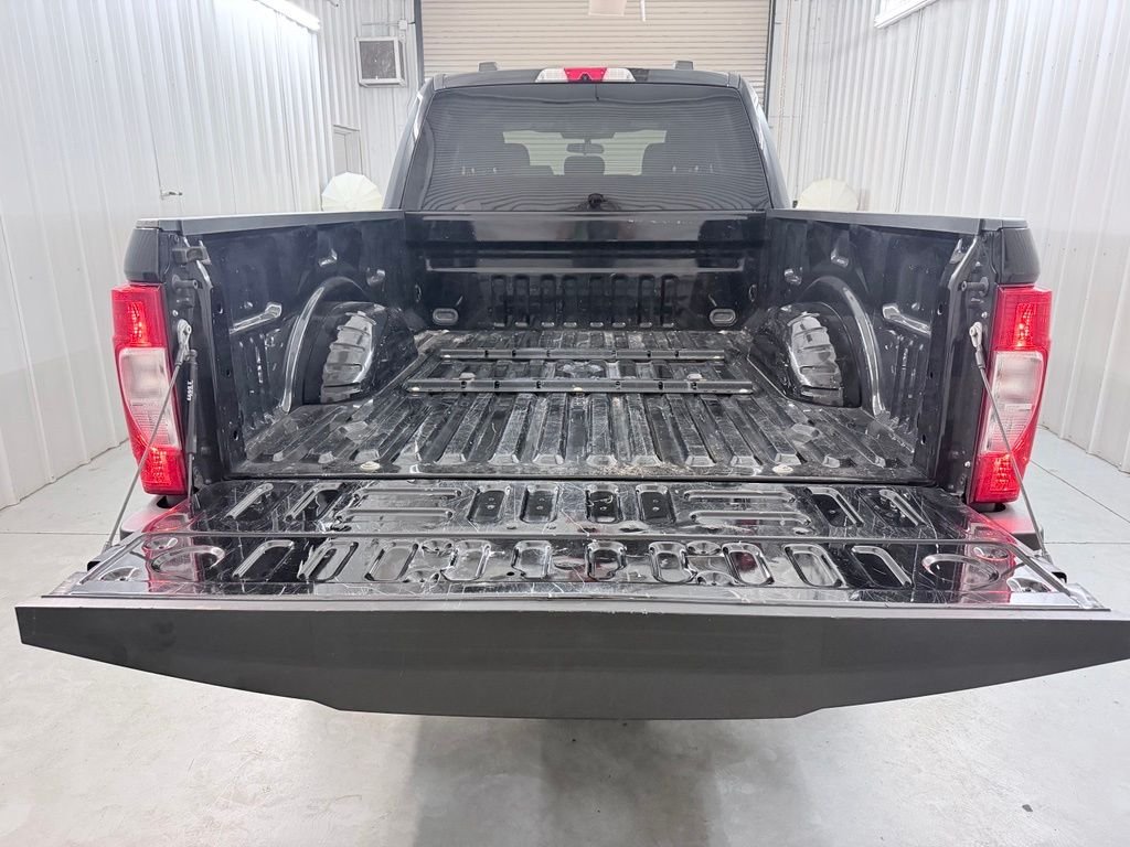 Used 2022 Black Ford XL image 37