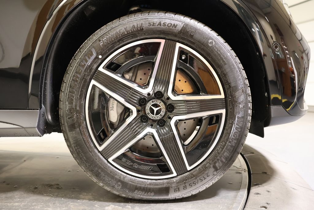 Certified Used 2026 Black Mercedes-Benz GLC 300 image 14