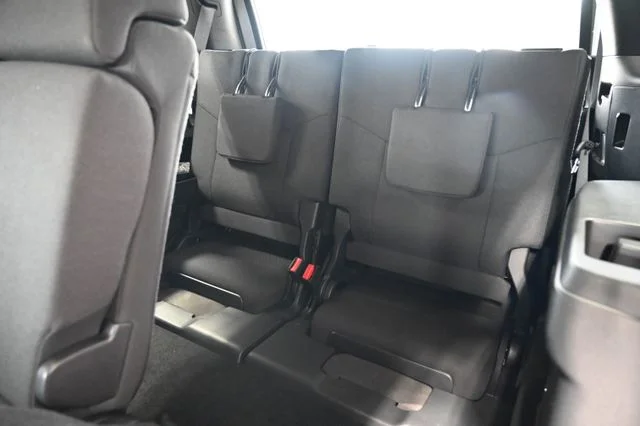 Used 2025 Silver Toyota SR5 image 13