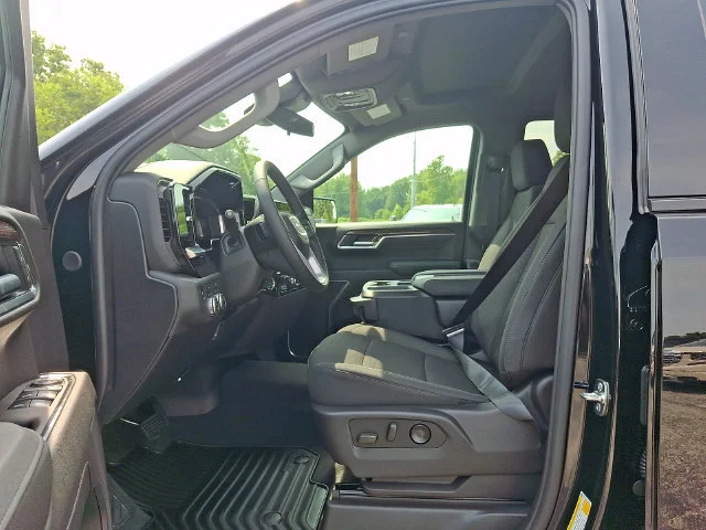 New 2026 Onyx Black GMC Elevation image 11