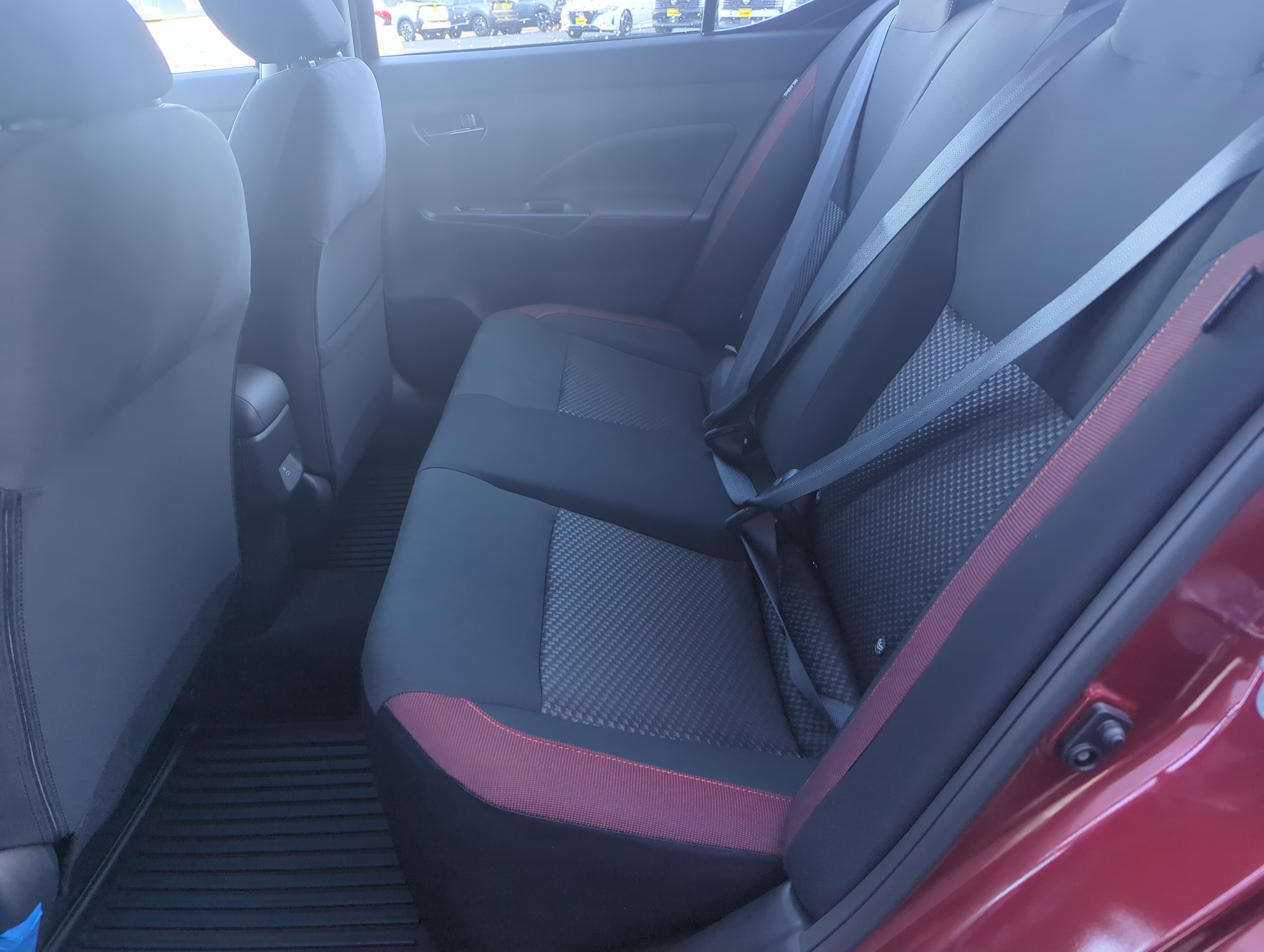 2025 Nissan Versa Sedan SR - Photo 10