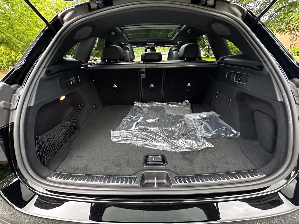 New 2026 Black Mercedes-Benz GLC 300 image 59