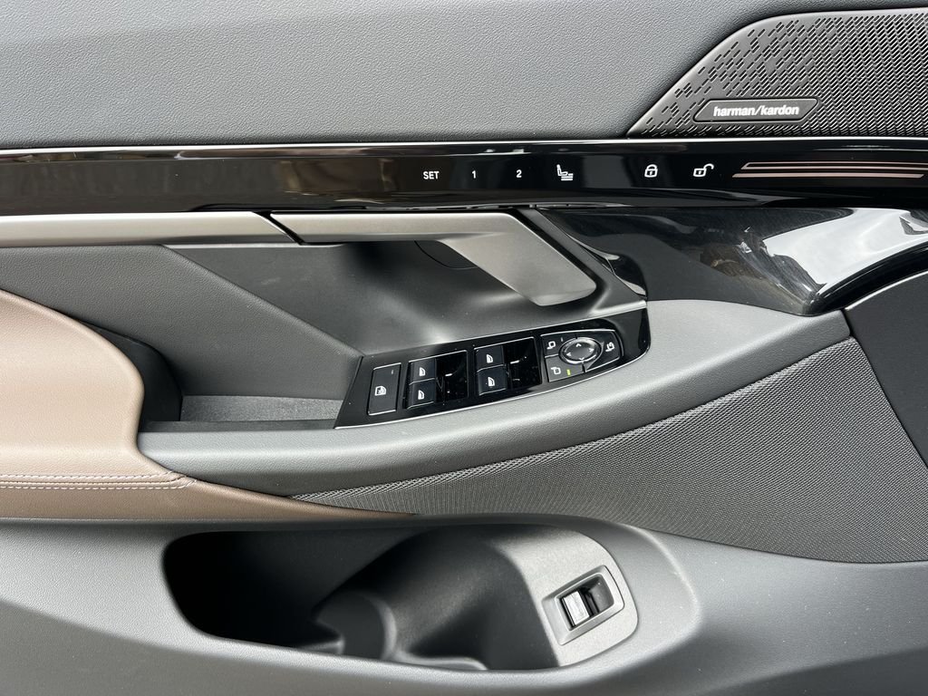 Used 2026 Dark Graphite BMW 530i xDrive image 13