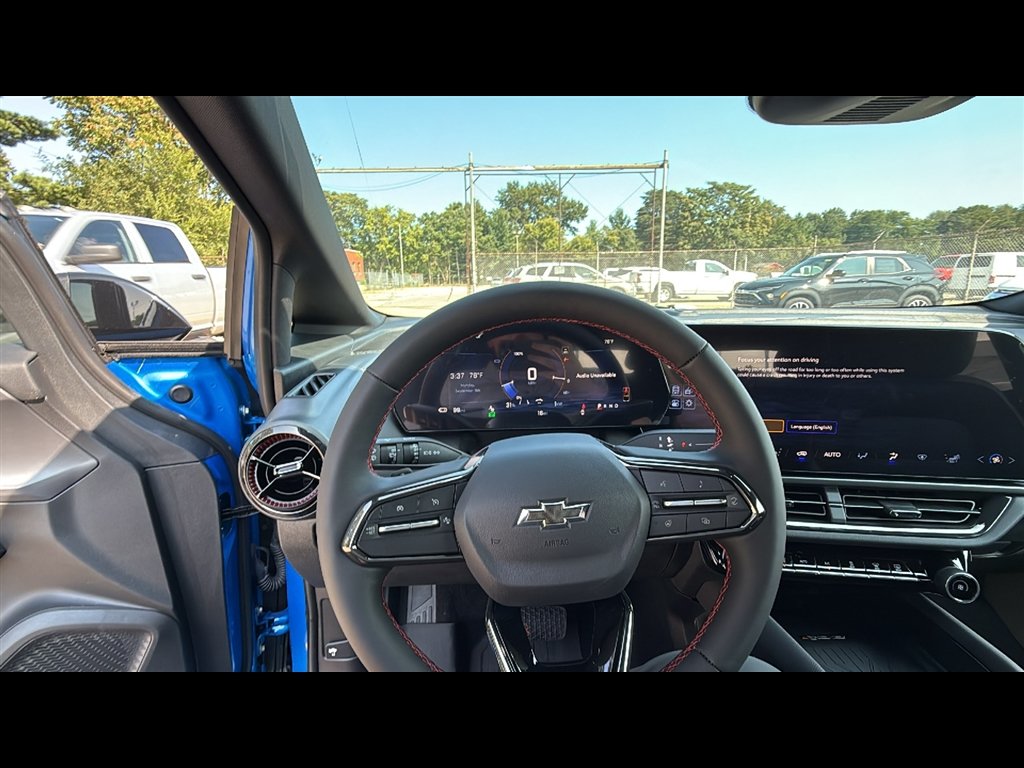 2025 Chevrolet Equinox EV RS - Photo 11