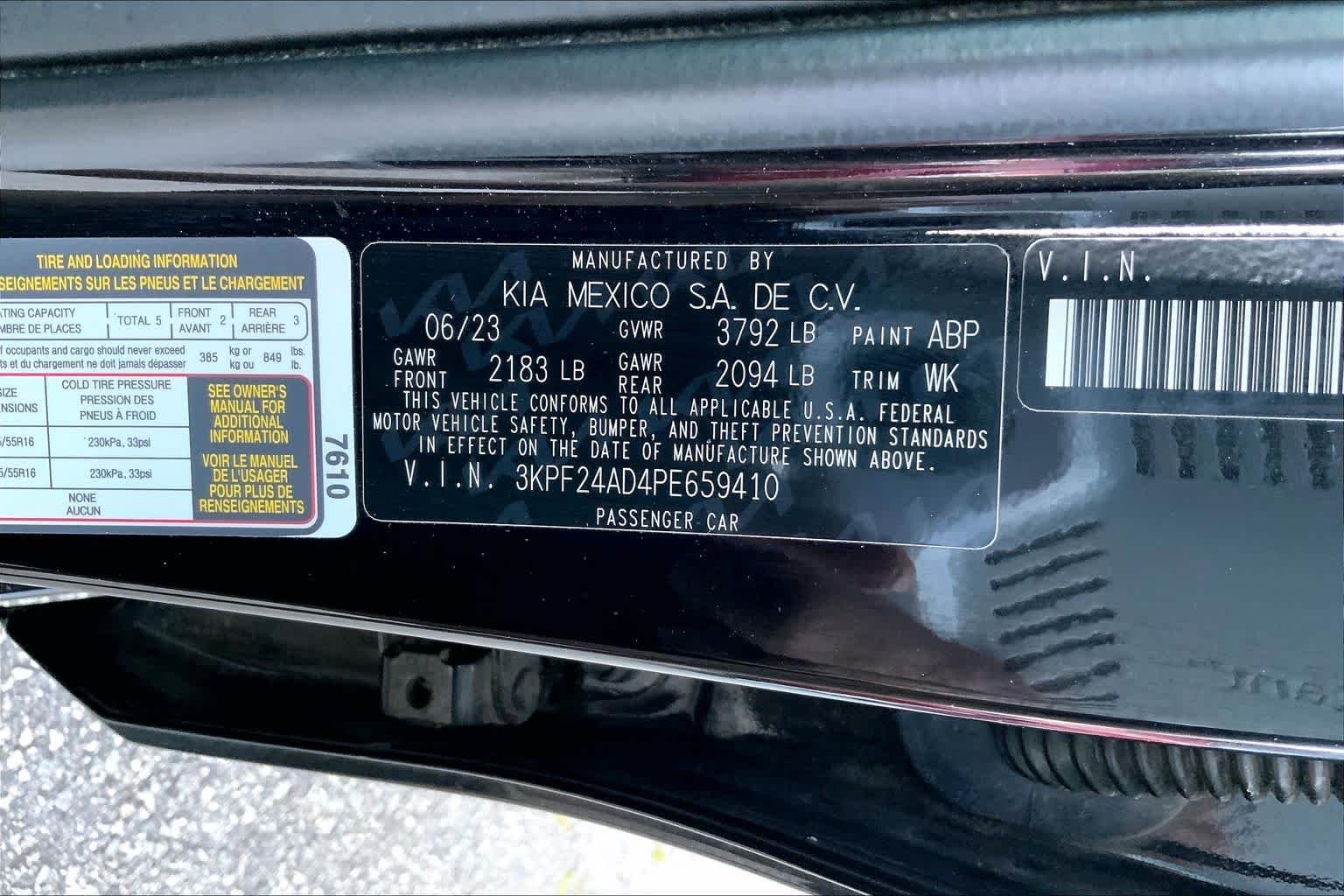 Used 2023 Aurora Black Kia LXS image 31