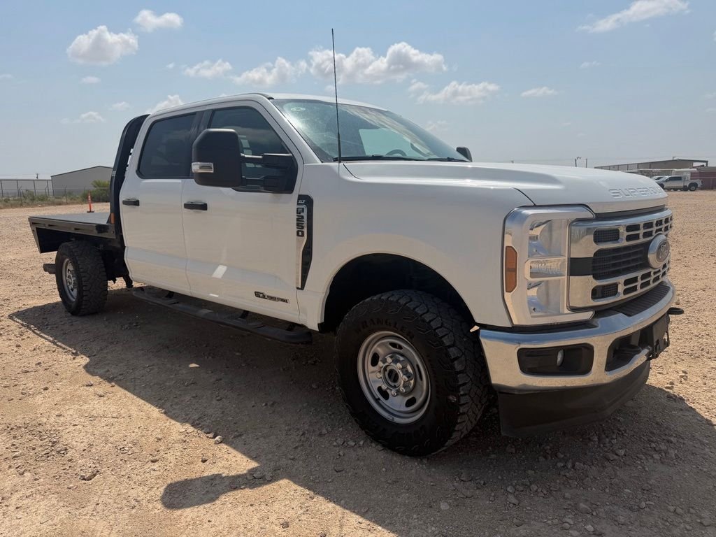 Used 2025 Oxford White Ford XLT image 13