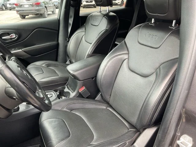 Used 2020 Gray Jeep Limited image 31