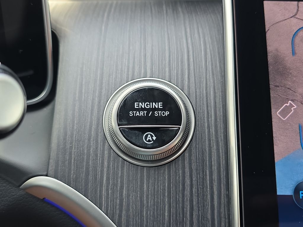 New 2026 Silver Mercedes-Benz GLC 300 image 25