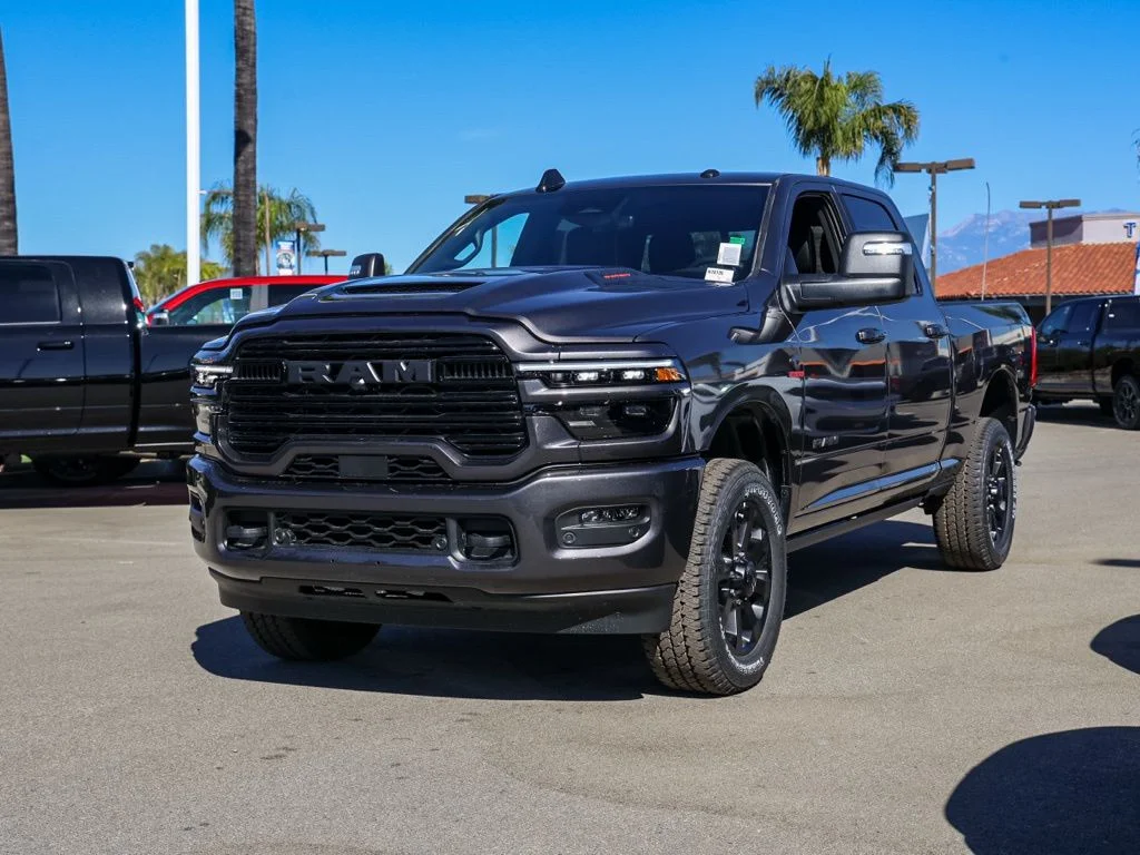 New 2026 Granite Crystal Metallic Clear-Coat Exterior Paint RAM Laramie Night Edition image 8