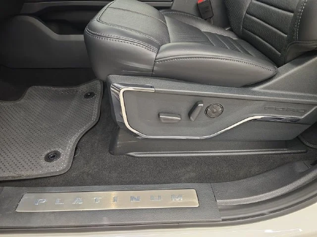 New 2026 Star White Metallic Tri-Coat Ford F-250® Platinum® image 47