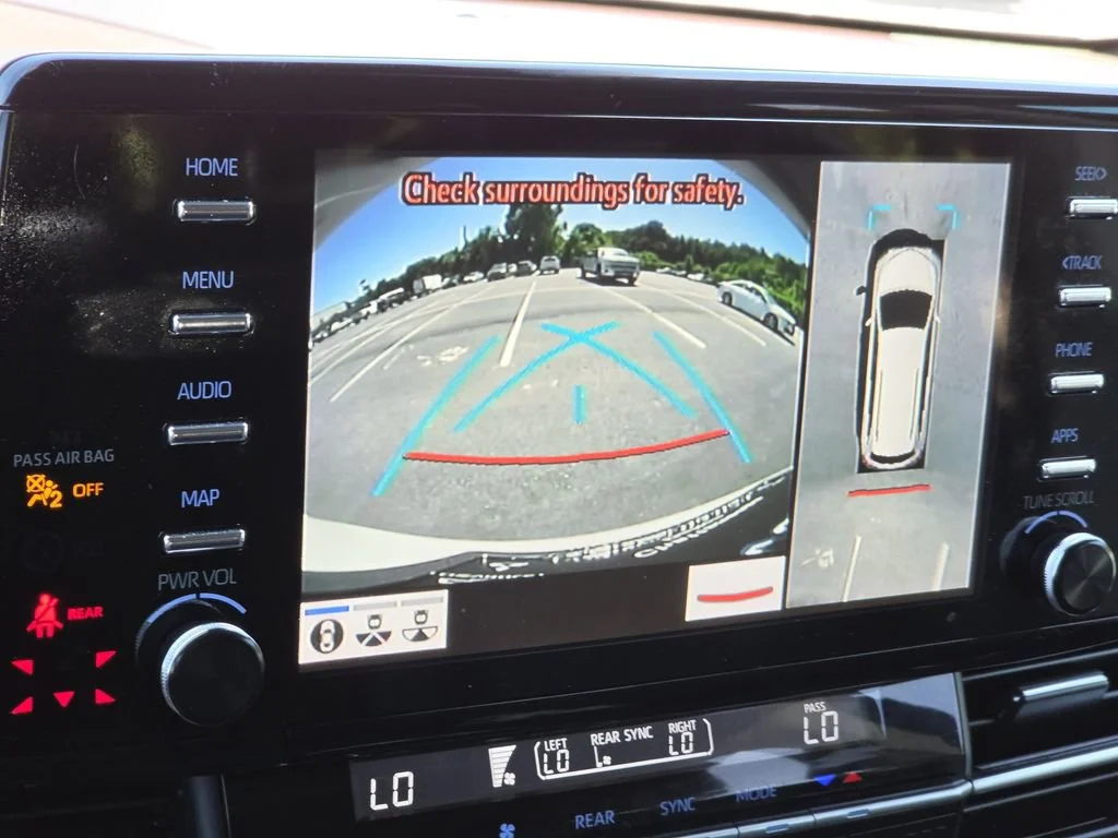 Used 2023  Toyota Platinum image 26