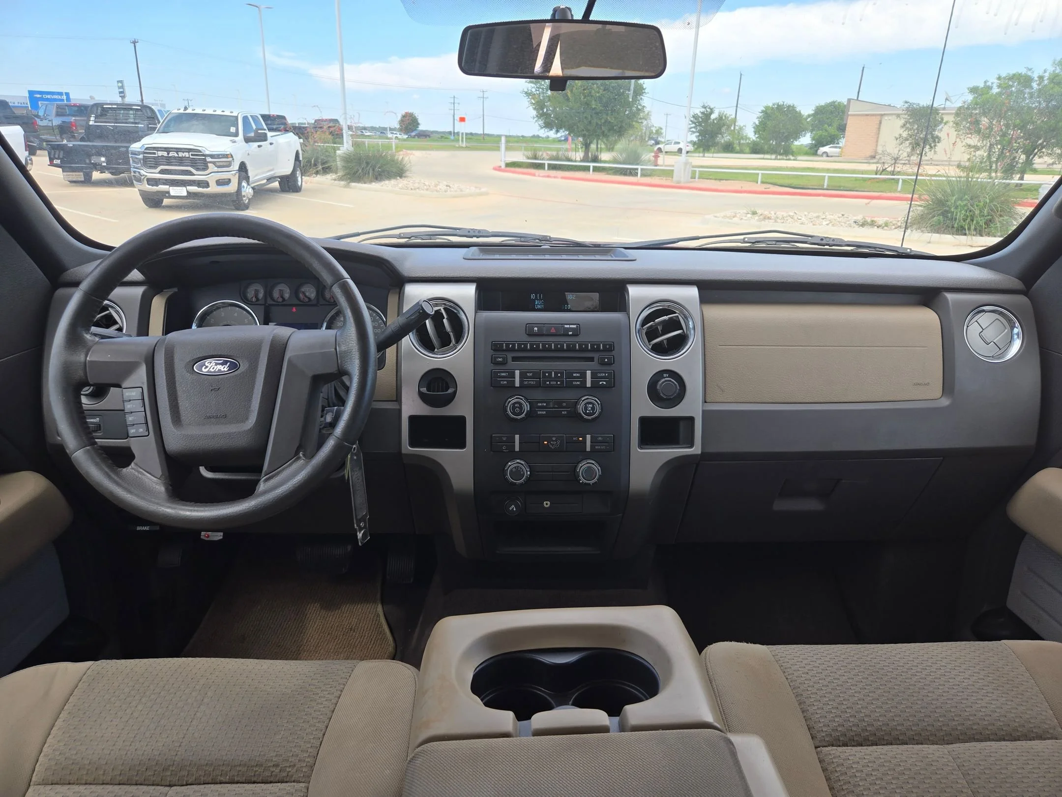 Used 2010 Red Ford XLT image 15