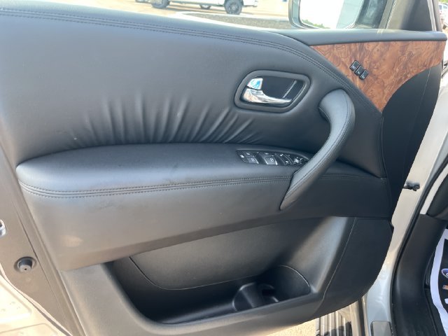 Used 2024 Silver Nissan SL image 11