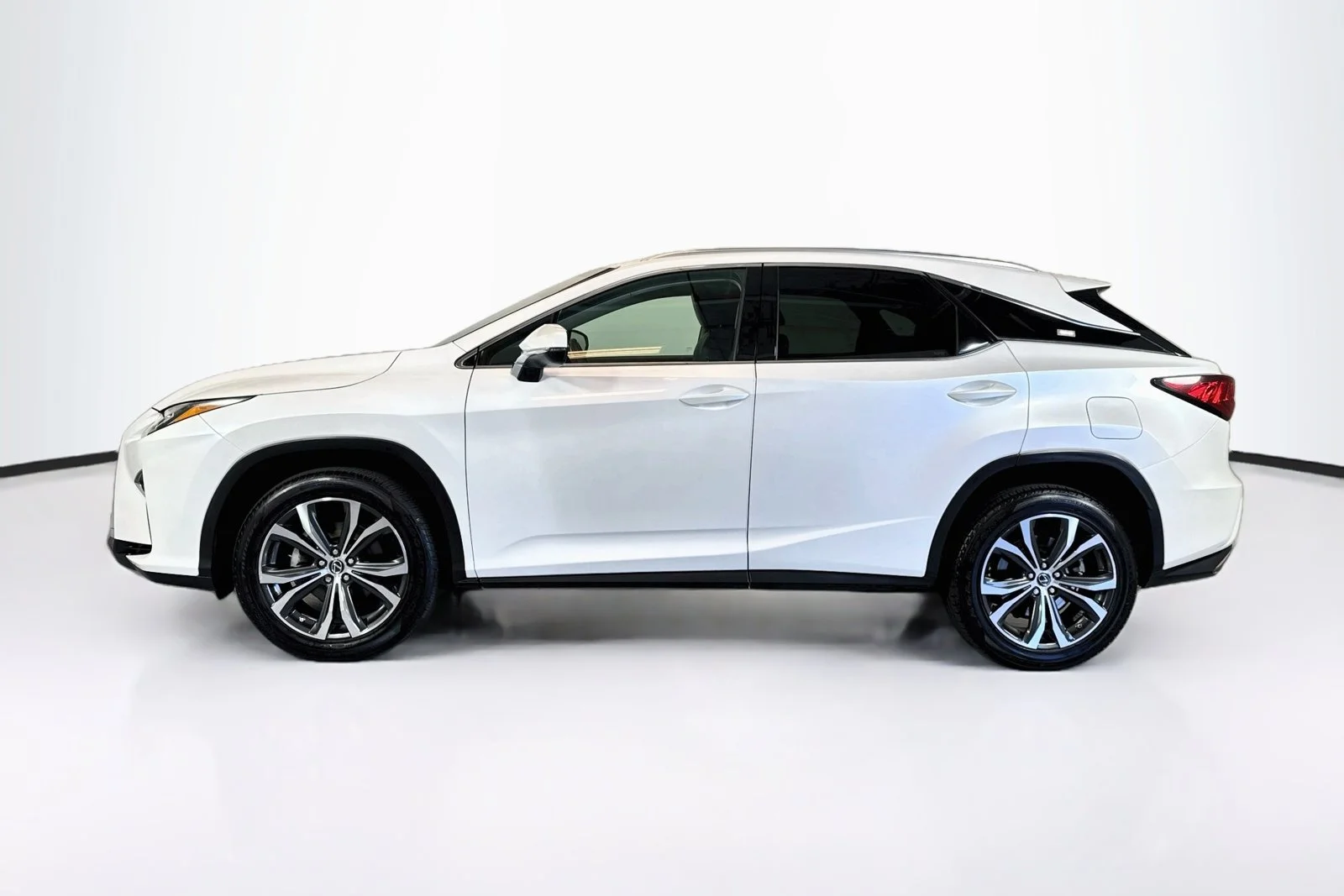Used 2018 Eminent White Pearl Lexus RX 350 image 8