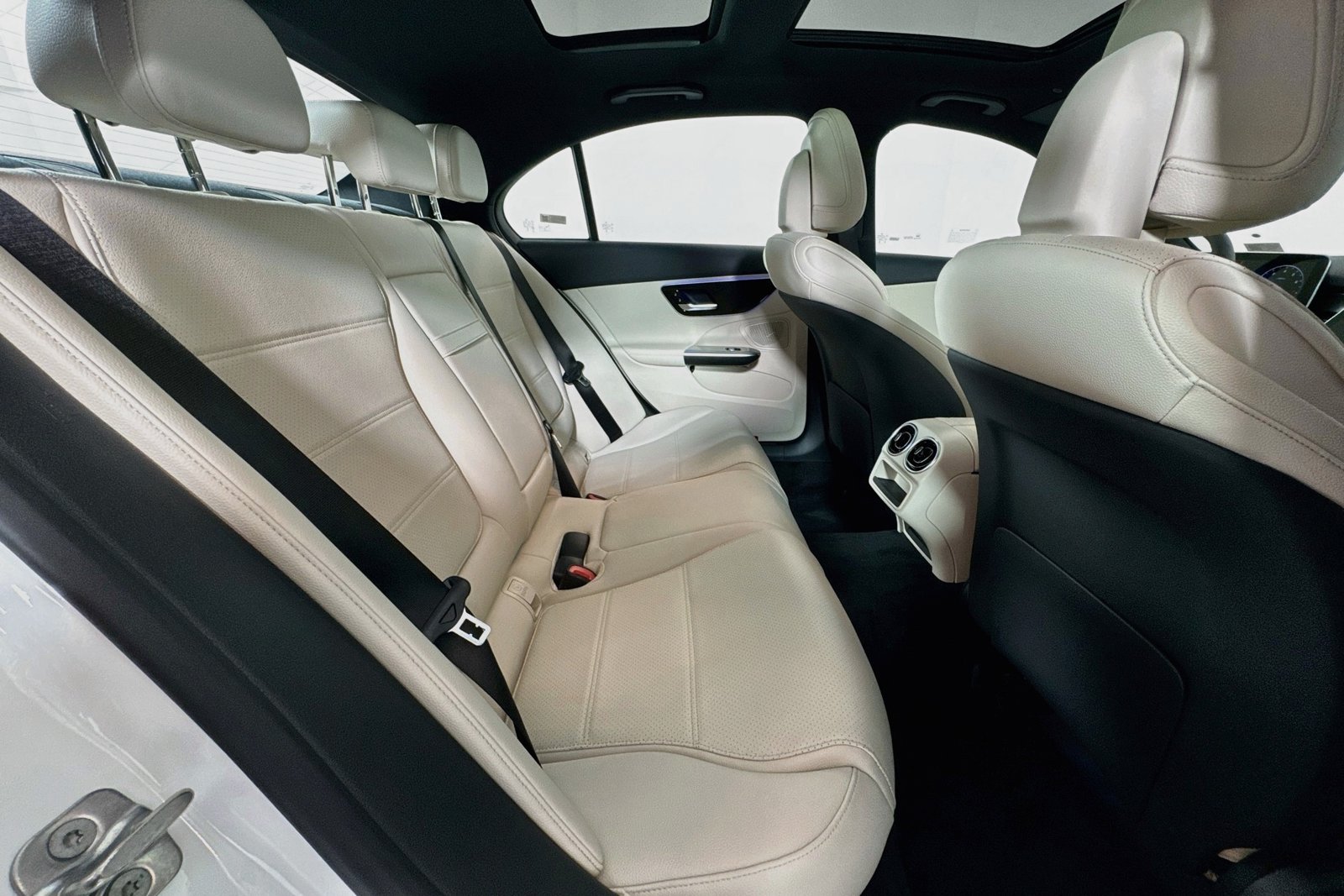 New 2026 Polar White Mercedes-Benz C 300 image 25