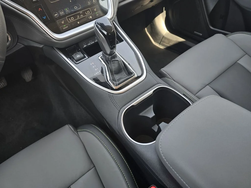Used 2025 Ice Silver Metallic Subaru Onyx Edition image 18