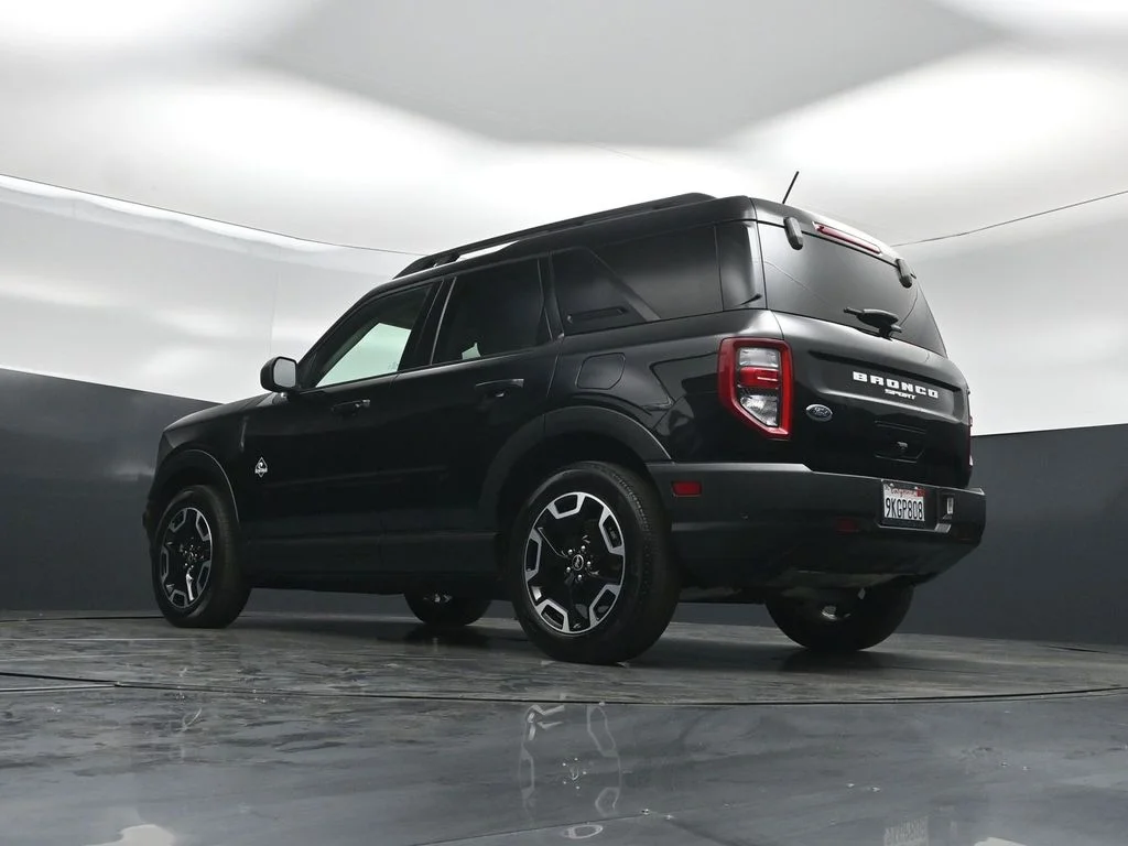 Used 2023 Black Ford Outer Banks image 47