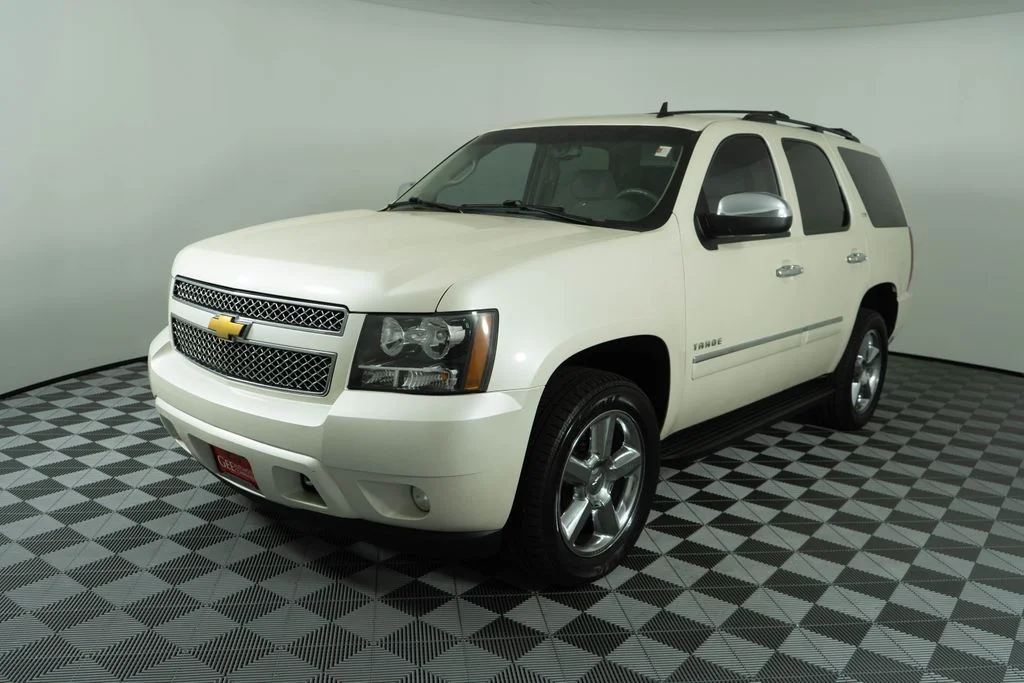 Used 2013 White Chevrolet LTZ image 3