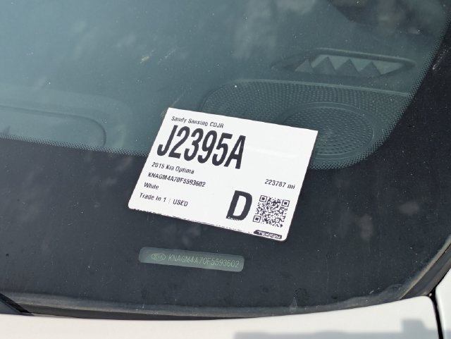 Used 2015 White Kia LX image 5