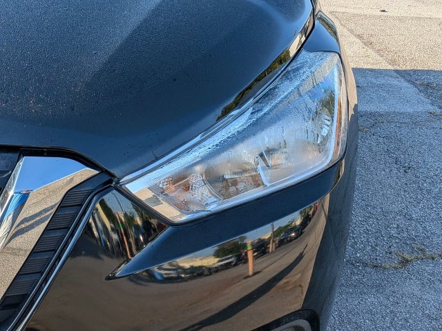 Used 2020 Black Nissan S image 4