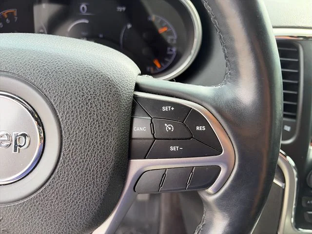 Used 2018 White Jeep Limited image 14