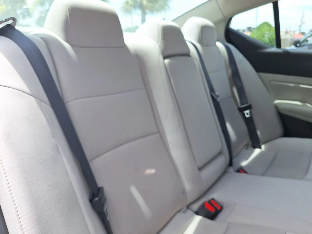 Used 2024 White Nissan 2.5 SV image 29