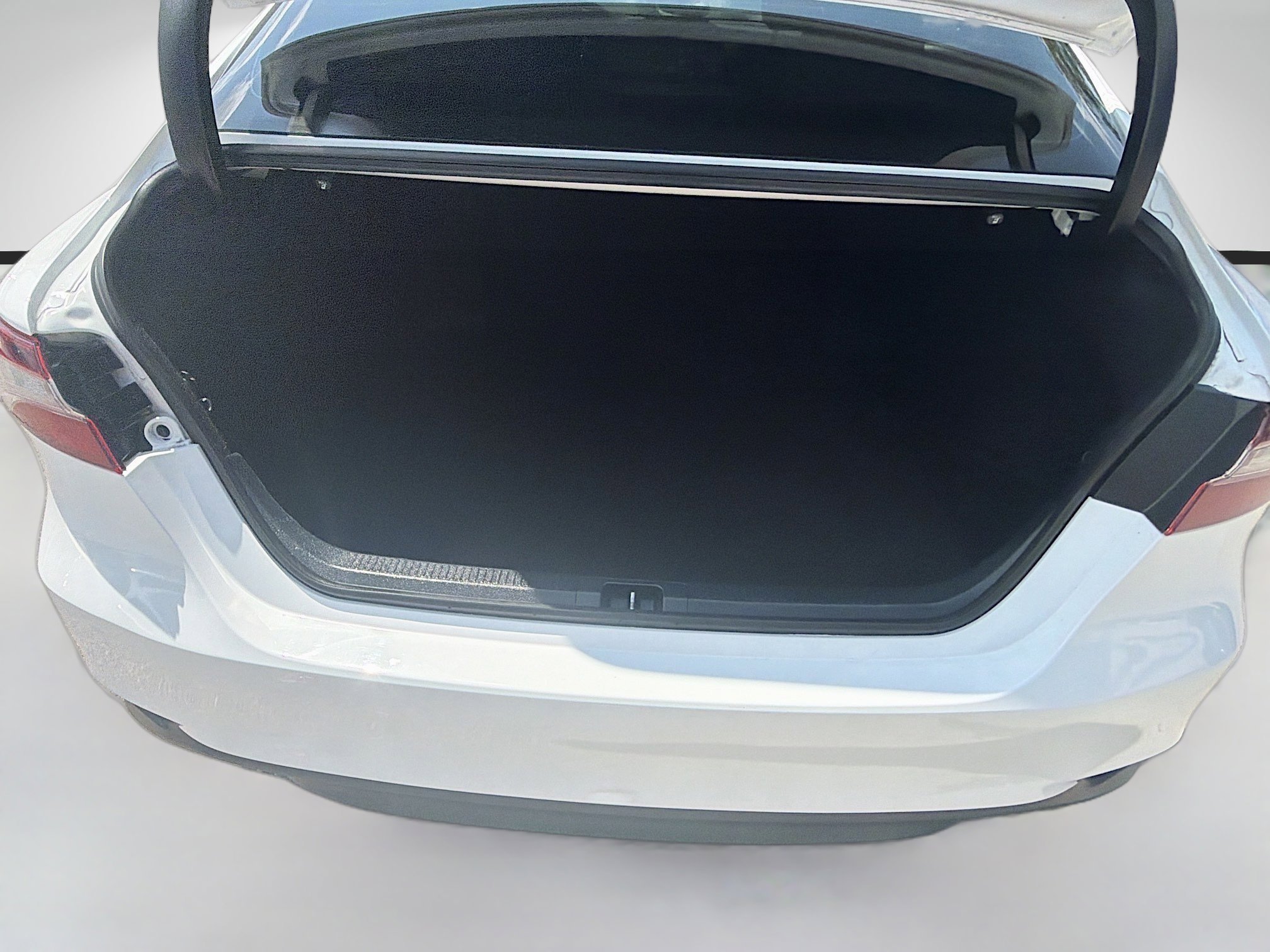 Used 2023 Ice Cap Toyota LE image 24