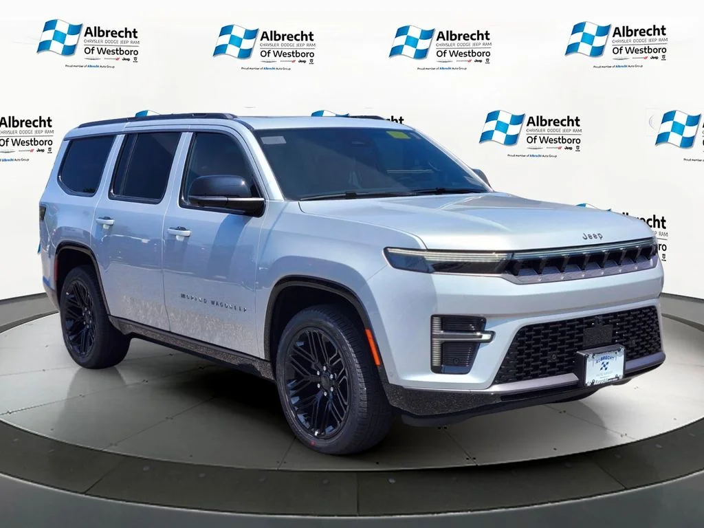 New 2026 Silver-Zynith Exterior Paint Jeep Limited Reserve image 7