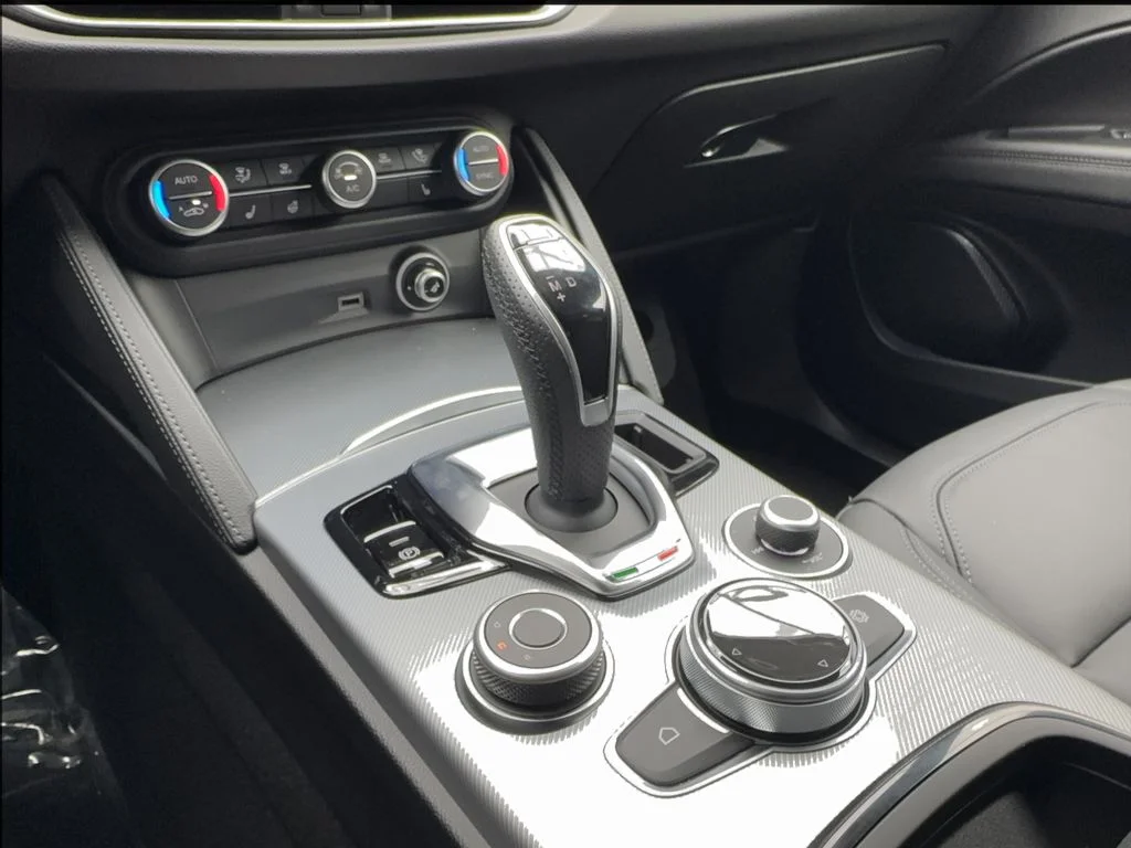 New 2026 Gray Alfa Romeo Base image 46
