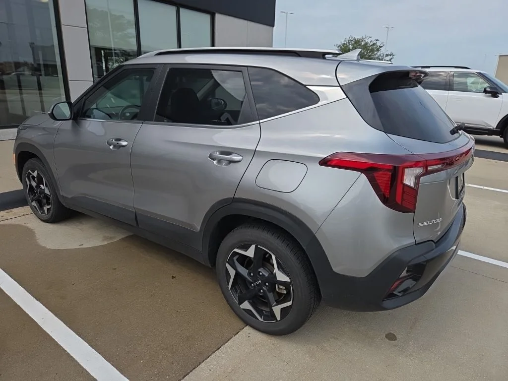 Used 2024 Gray Kia EX image 4