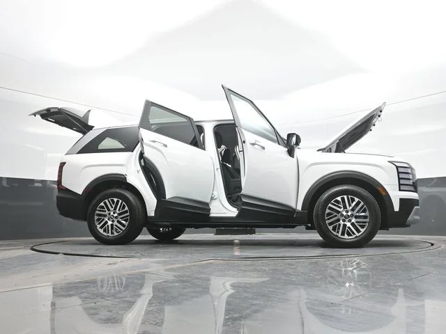 New 2026 White Hyundai SE image 31
