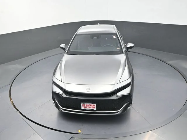 Used 2023  Toyota XLE image 23