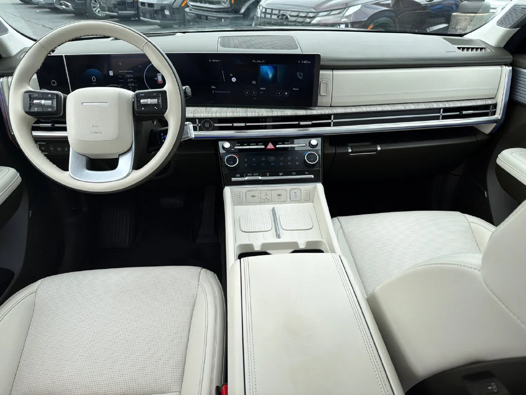 Used 2024 Black Hyundai Calligraphy image 23