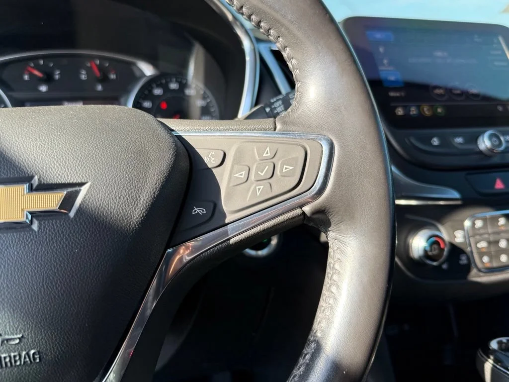 Used 2021 IRIDESCENT PEARL TRICOAT Chevrolet LT image 22