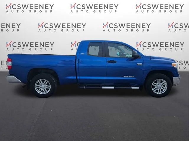 Used 2016 Blue Toyota SR5 image 6