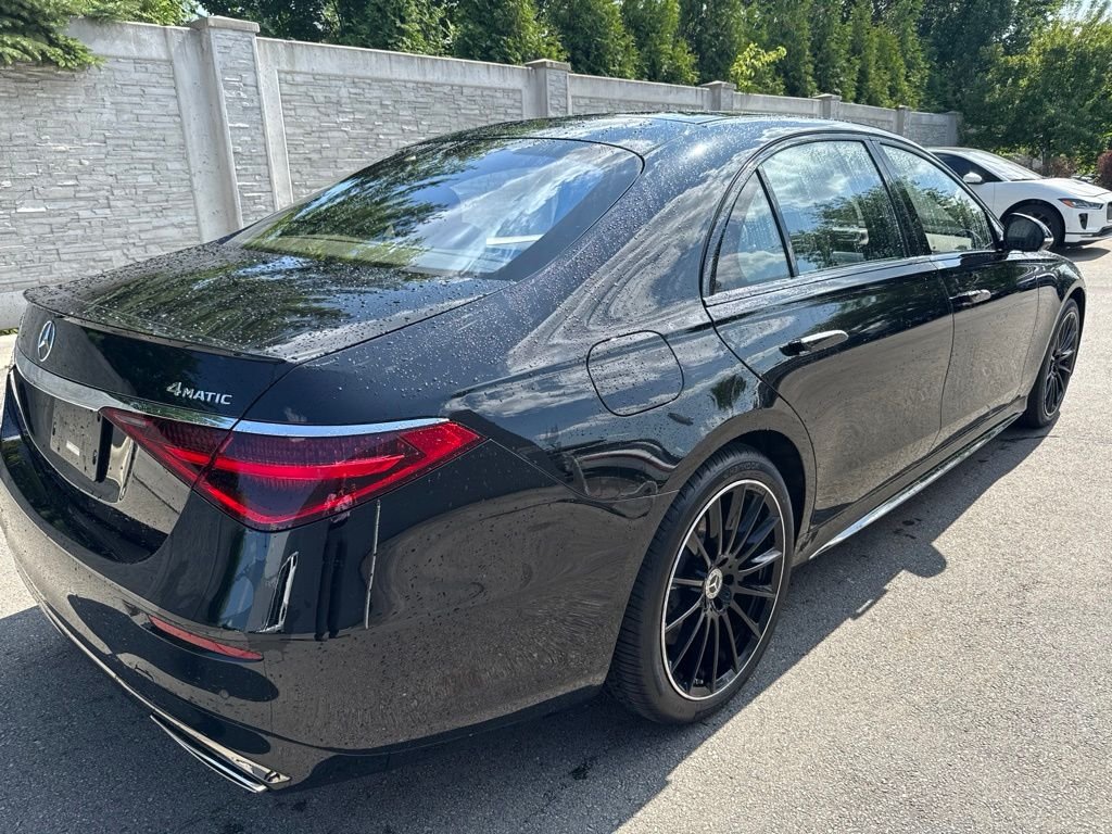 Used 2023 Black Mercedes-Benz S 580e image 5