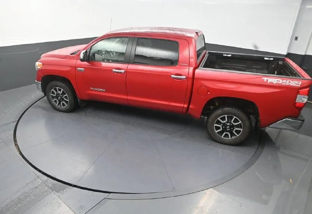 Used 2017 Red Toyota Limited image 30