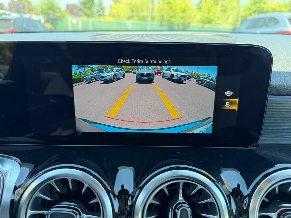 Used 2023 Black Mercedes-Benz GLB 250 image 22