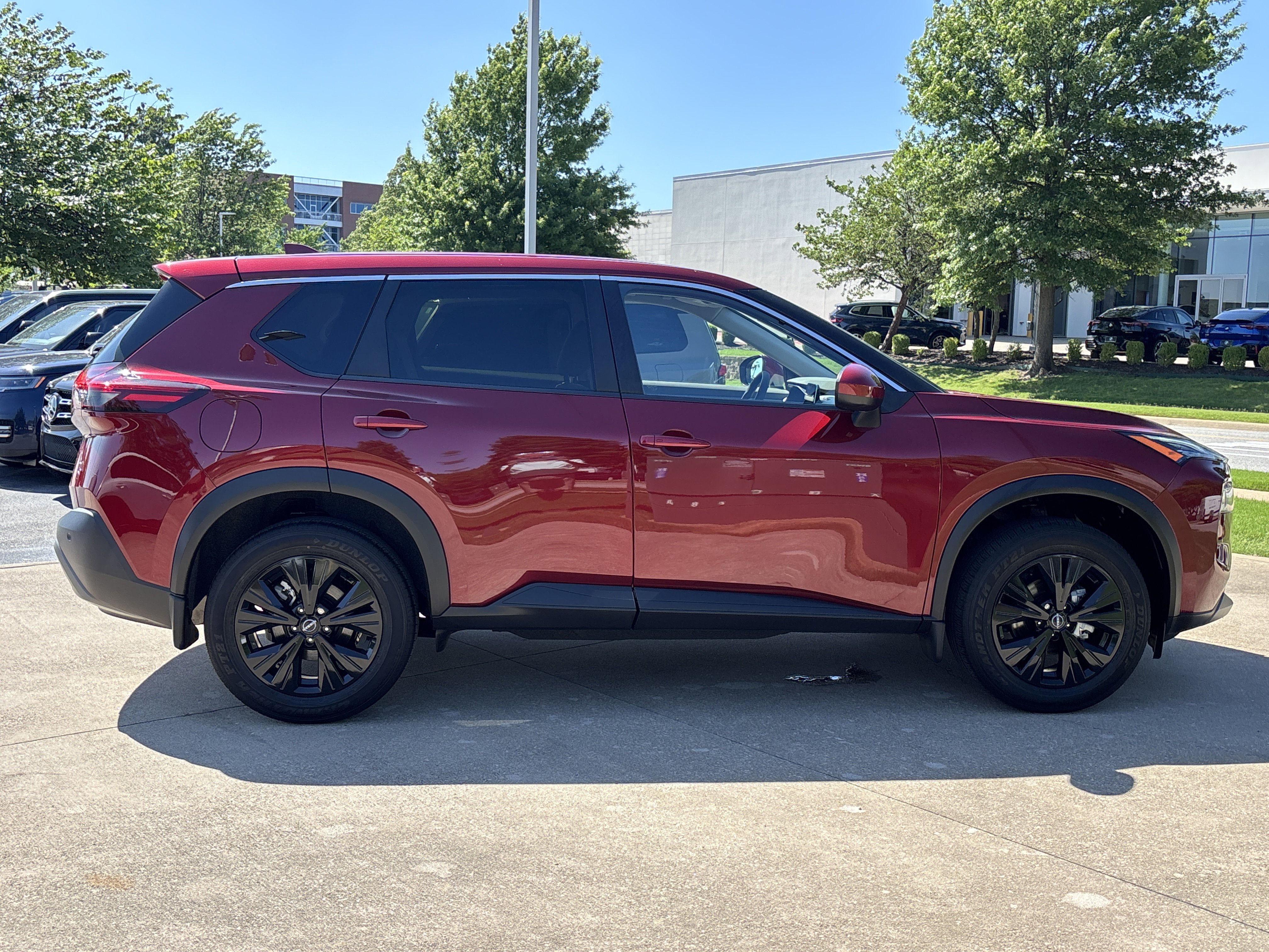 Used 2023 Scarlet Ember Tintcoat Nissan SV AWD image 2