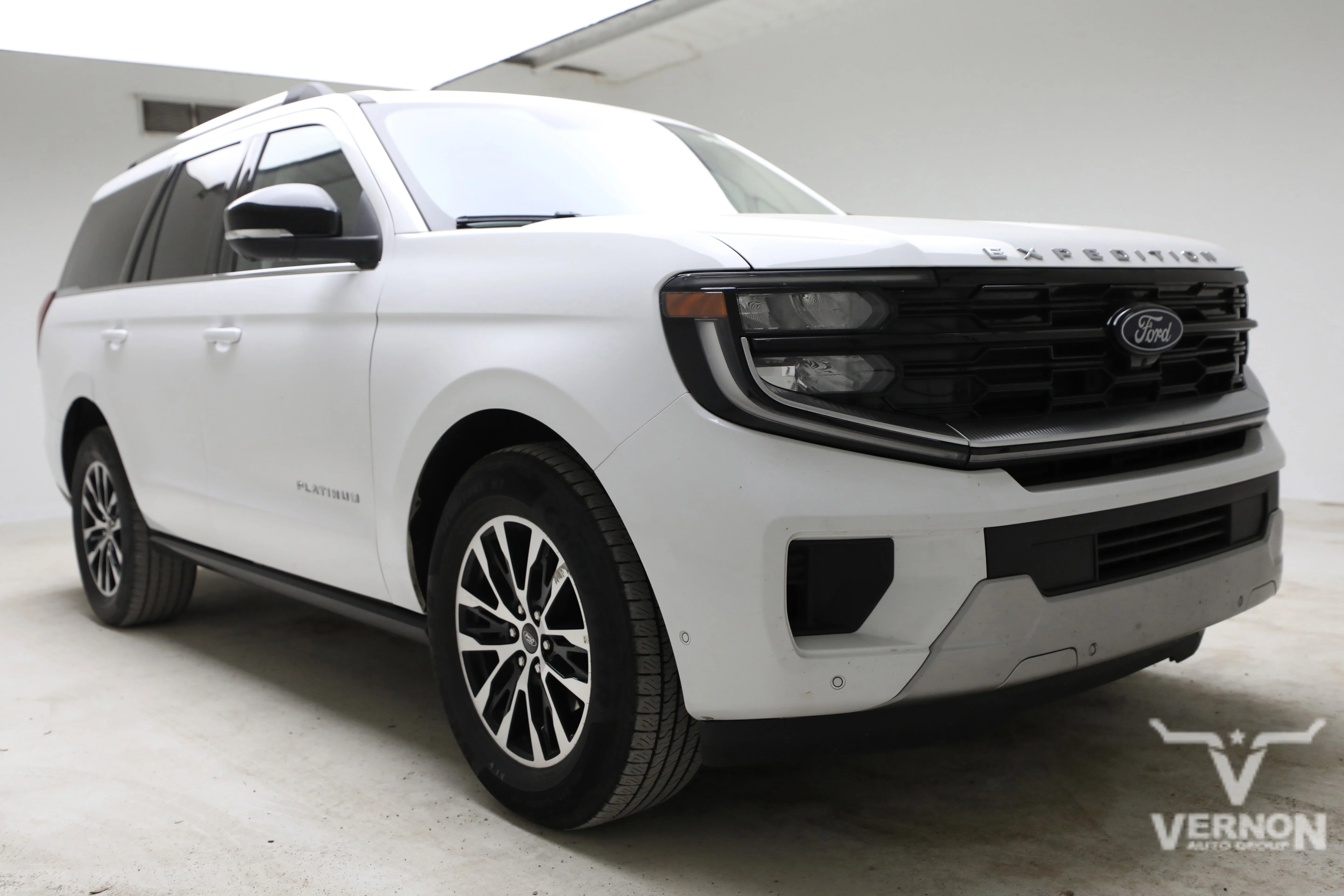 Pre-Owned 2025 Ford Expedition Platinum 4x4