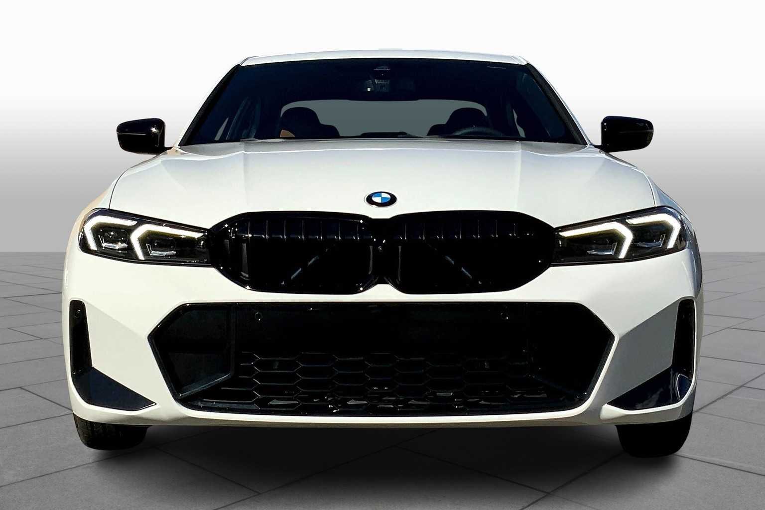 2025 BMW 3 Series 330i - Photo 3