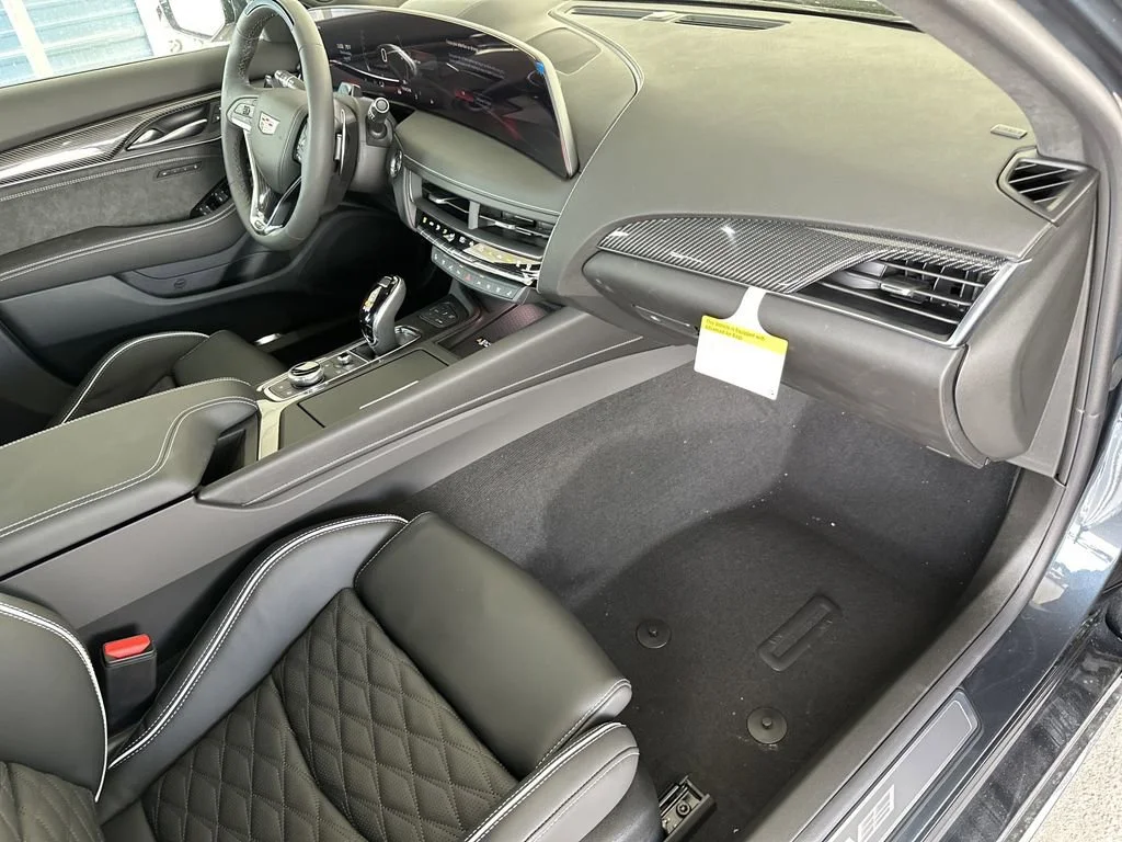 2026 Cadillac CT5 V-Series - Photo 35