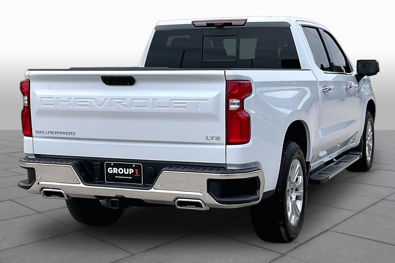 Used 2026 Polar White Tricoat Chevrolet LTZ image 13