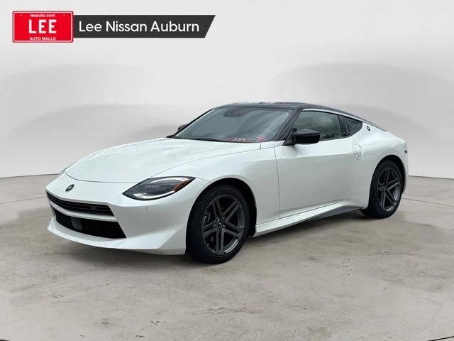New 2027 White Nissan Sport image 1