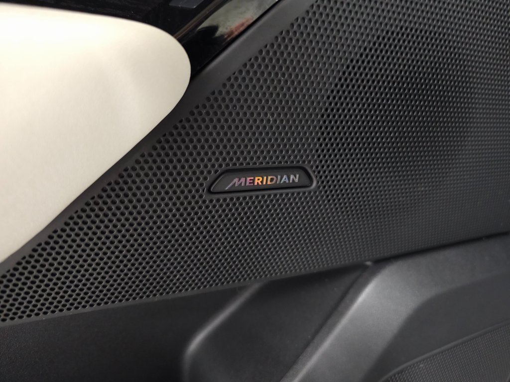 2023 LAND ROVER RANGE ROVER VELAR - Image 14