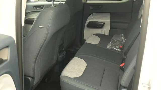 New 2026 Oxford White Ford XLT image 11